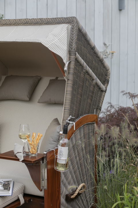 01109_0645_strandkorb_seeblick_mahagoni_pe_grey_dessin_510_glas_becherhalter_fuer_strandkoerbe-7