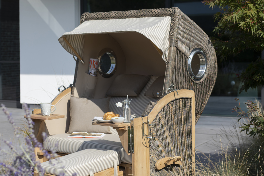 01905_strandkorb_rantum_teak_bullauge_grey_510_milieu-6