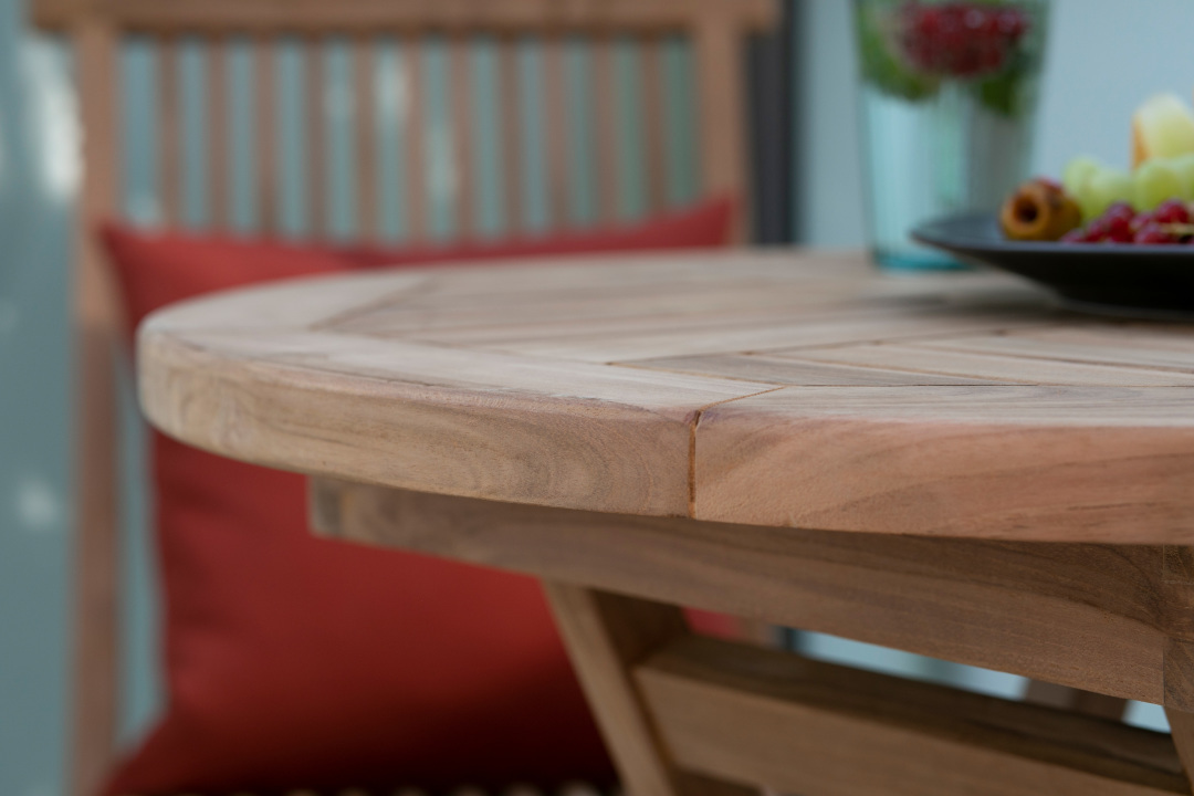 02132_02131_Klapptisch_Sutton_Teak_Rund_70cm_Klappstuhl_ohne_Armlehne_Langton_Teak (3) (1)