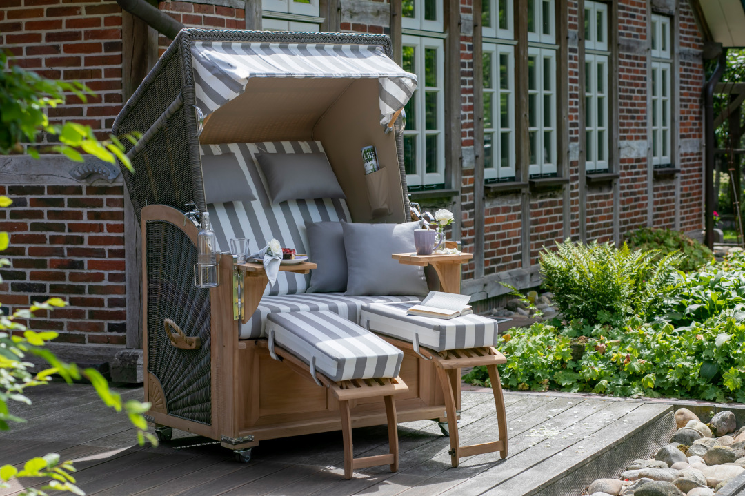 01212_00645_strandkorb_seeblick_teak_pe_grey_dessin_513_glas_becherhalter-9