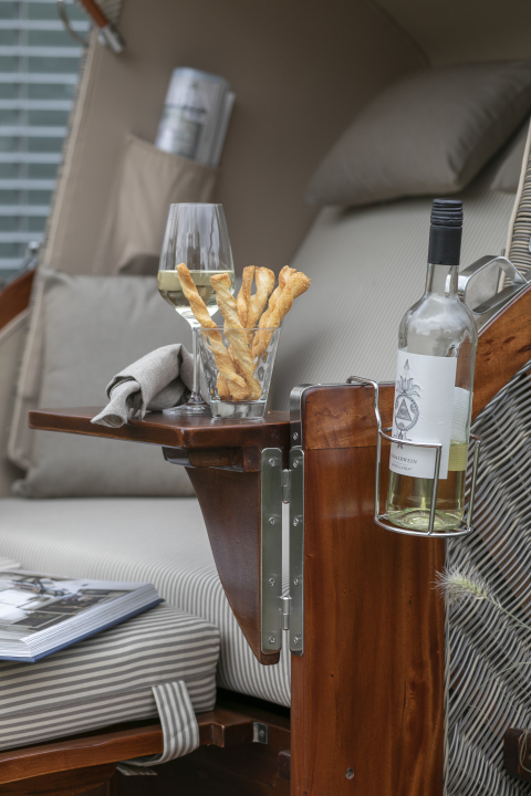 01109_0645_strandkorb_nordstrand_mahagoni_pe_grey_dessin_510_glas_becherhalter_fuer_strandkoerbe-8