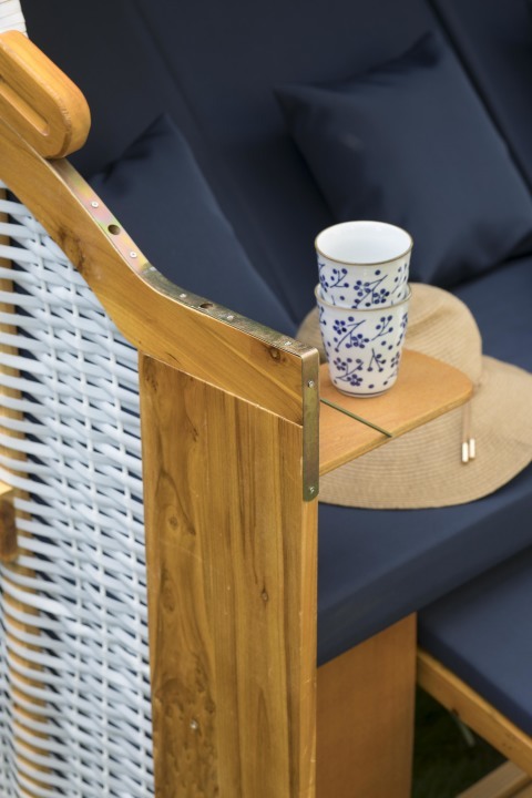 00640_strandkorb_ostsee_dreisitzer_weiss_uni_blau_milieu-8