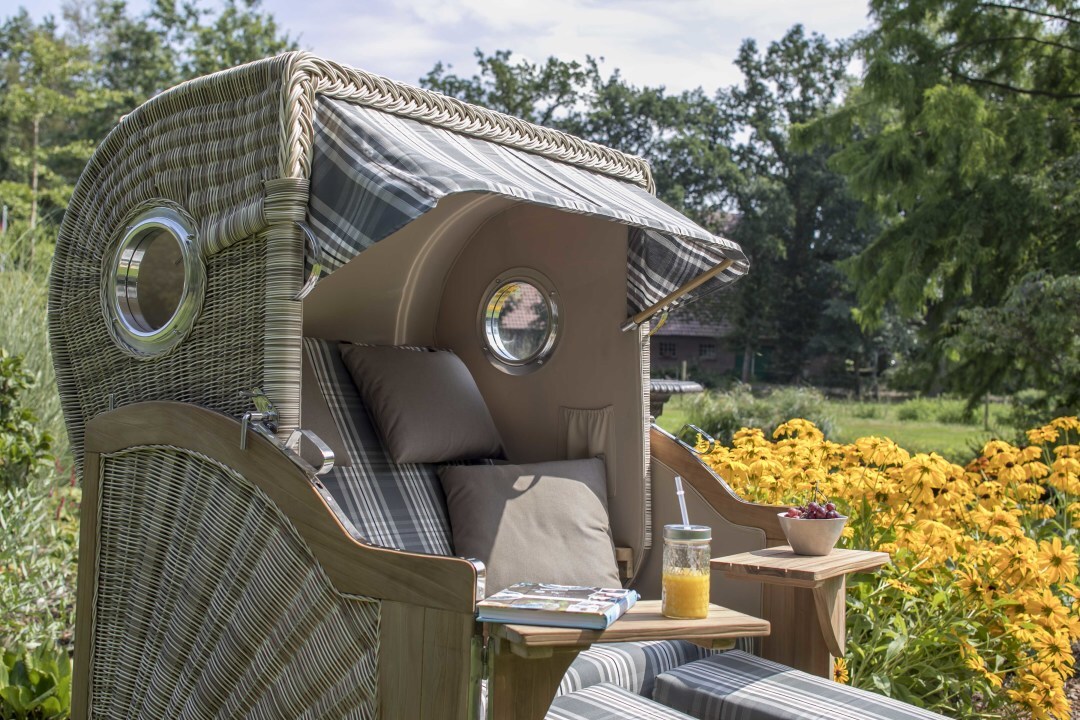 01781_strandkorb_westerland_teak_bullauge_shell_522_milieu-3ur0ihsp3hef1t